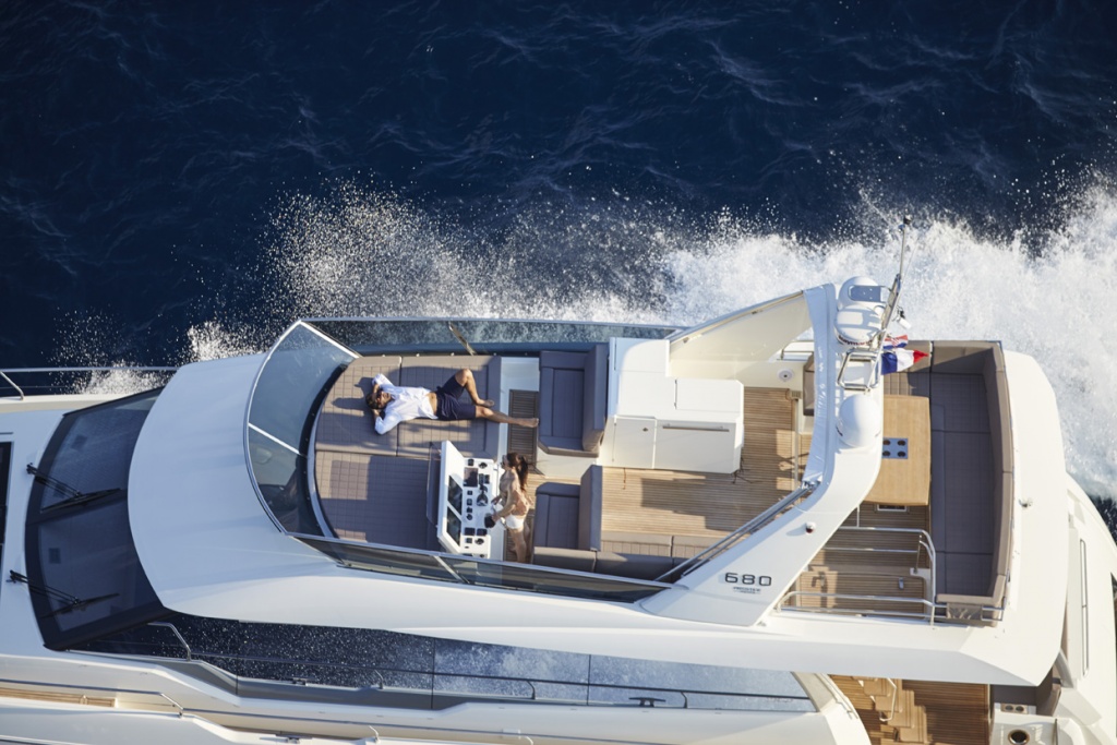 Prestige Yacht Division – Prestige 680 – Yacht Méditérranée Marseille nice cannes – Luxury Yachts