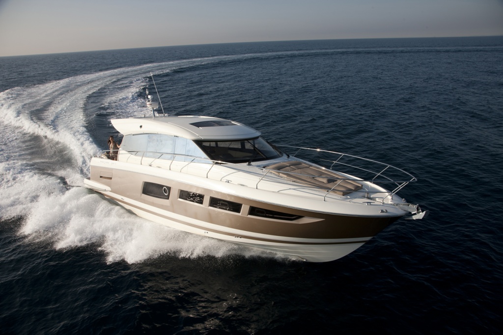 Yacht Prestige Coupé Line 500S – Yacht Méditérranée Marseille Cannes Nice Saint Tropez – Luxury Yachts