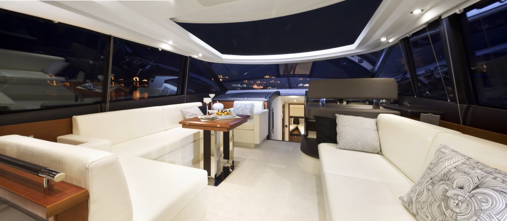 Yacht Prestige Coupé Line 560S – Yacht Méditérranée Marseille Cannes Nice Saint Tropez – Luxury Yachts