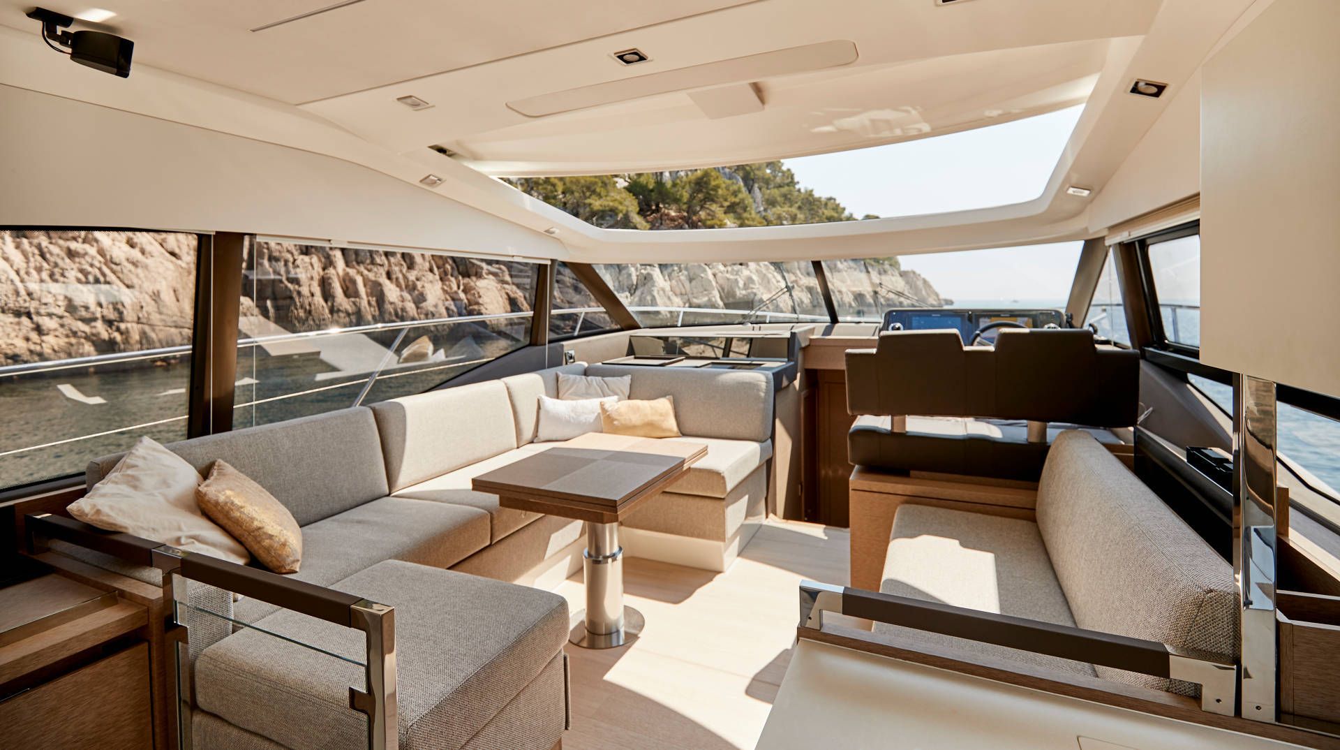 Yacht Prestige S-Line 460S – Luxury Yachts - Yacht Prestige S Line 460S interieur Yacht Mediterranee Marseille 2