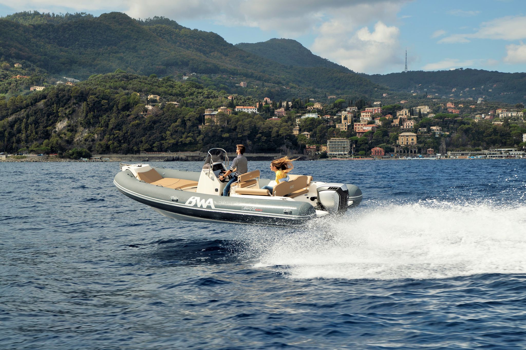 Semi rigide BWA Sport 22 GTO en vente chez Yacht Méditerranée Concessionnaire à Marseille