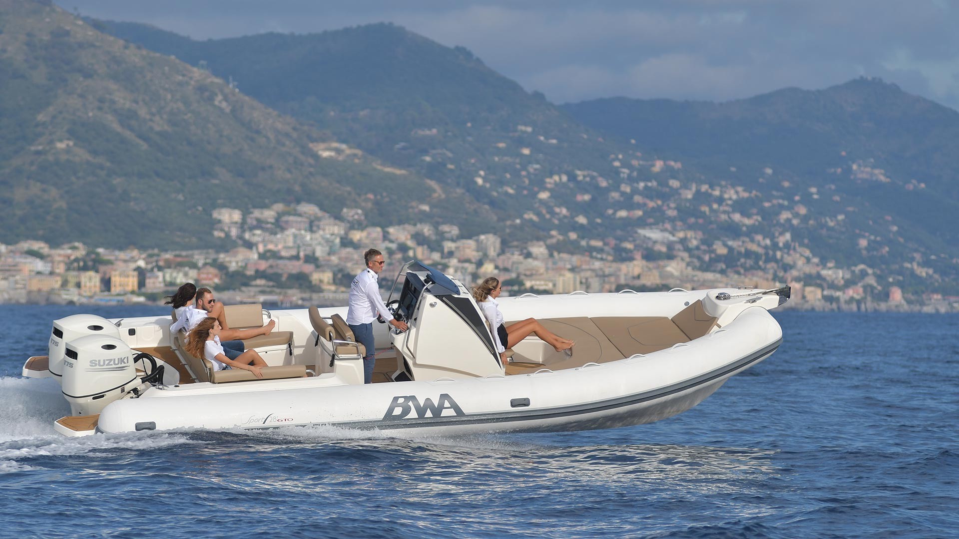 BWA Sport 28 GTO - bateau semi-rigide Marseille
