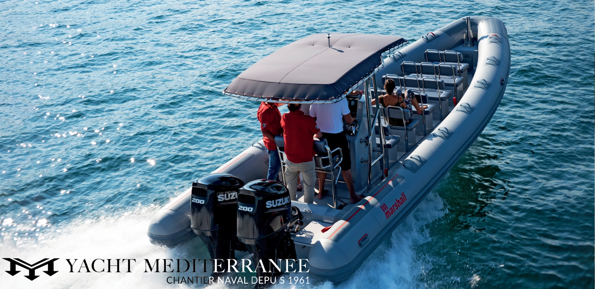 a group of people on a boat - Dive boat