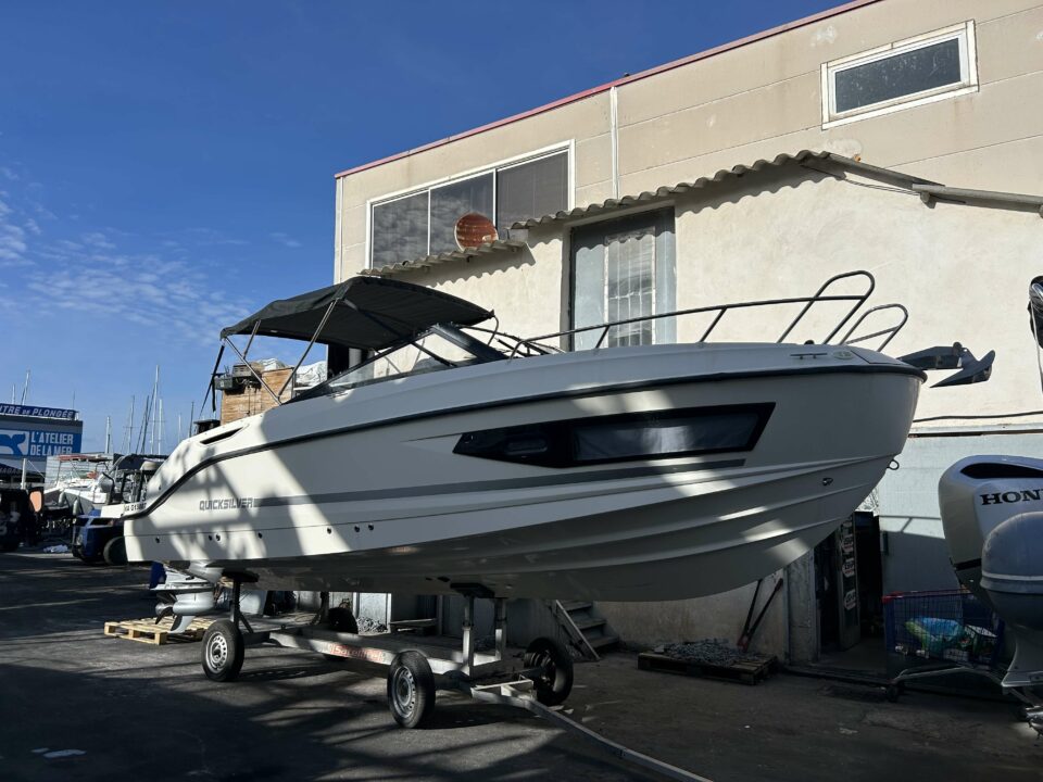 Occasion Bateau Marseille QUICKSILVER 755 CRUISER de 2019 24 Yacht Méditerranée bateau neuf et occasion Marseille Pointe Rouge
