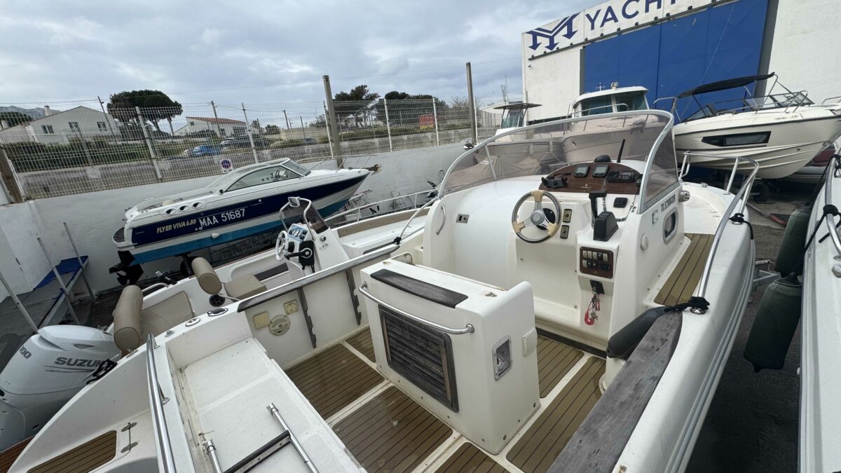 Occasion Bateau Marseille CAPELLI CAP 24 WA de 2008 1 Yacht Méditerranée bateau neuf et occasion Marseille Pointe Rouge