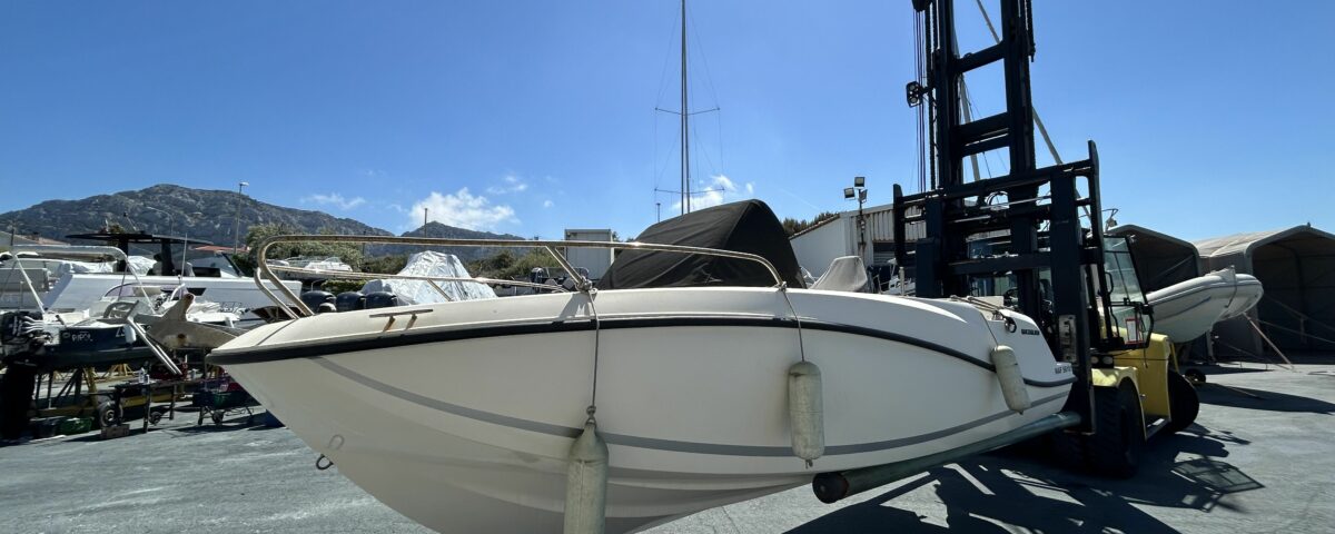 Yacht Méditerranée bateau neuf et occasion Marseille Pointe Rouge