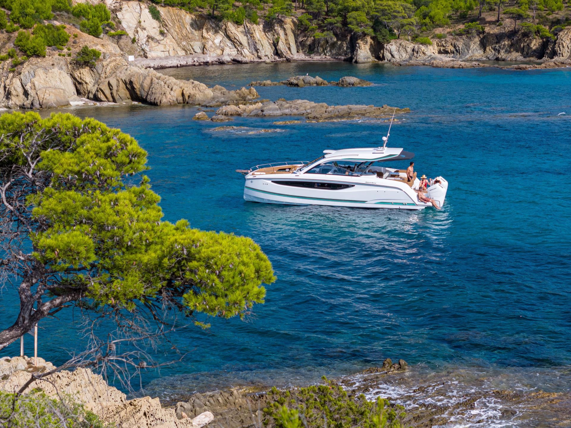 00008Jeanneau-TH38-marseille
